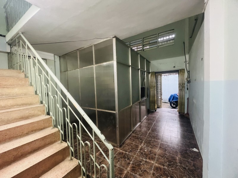 BÁN NHÀ TÂN BÌNH HXH 50M2 3 TẦNG NGANG 4.3M 3 PN SÁT MT NGUYỄN TRỌNG TUYỂN 5.7 TỶ. - Ảnh 2